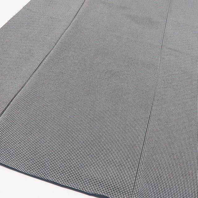 六花 RIKKA 未着用 正絹 格子 シンプル イズ ベスト 小紋 着物 A 4267