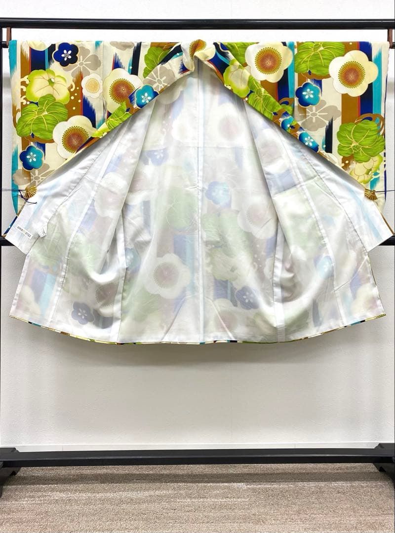 二尺袖 ポリエステル着物 ジャパンスタイル 金彩 袴用 MOP571 - メルカリ