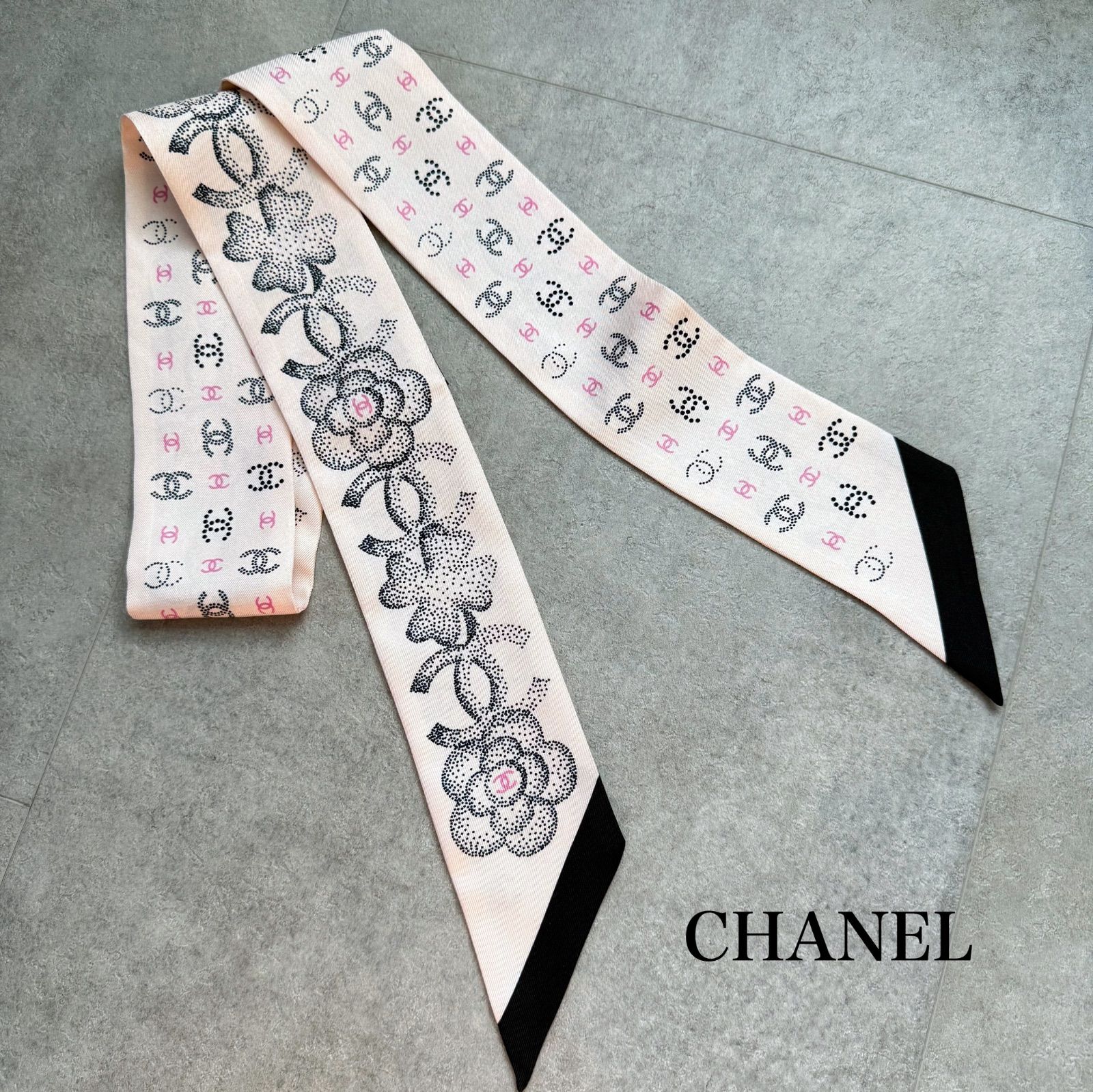 美品 CHANEL シャネル スカーフ ツイリーバンドー ブラック 黒 美品 CHANEL シャネル スカーフ ツイリーバンドー ブラック 黒