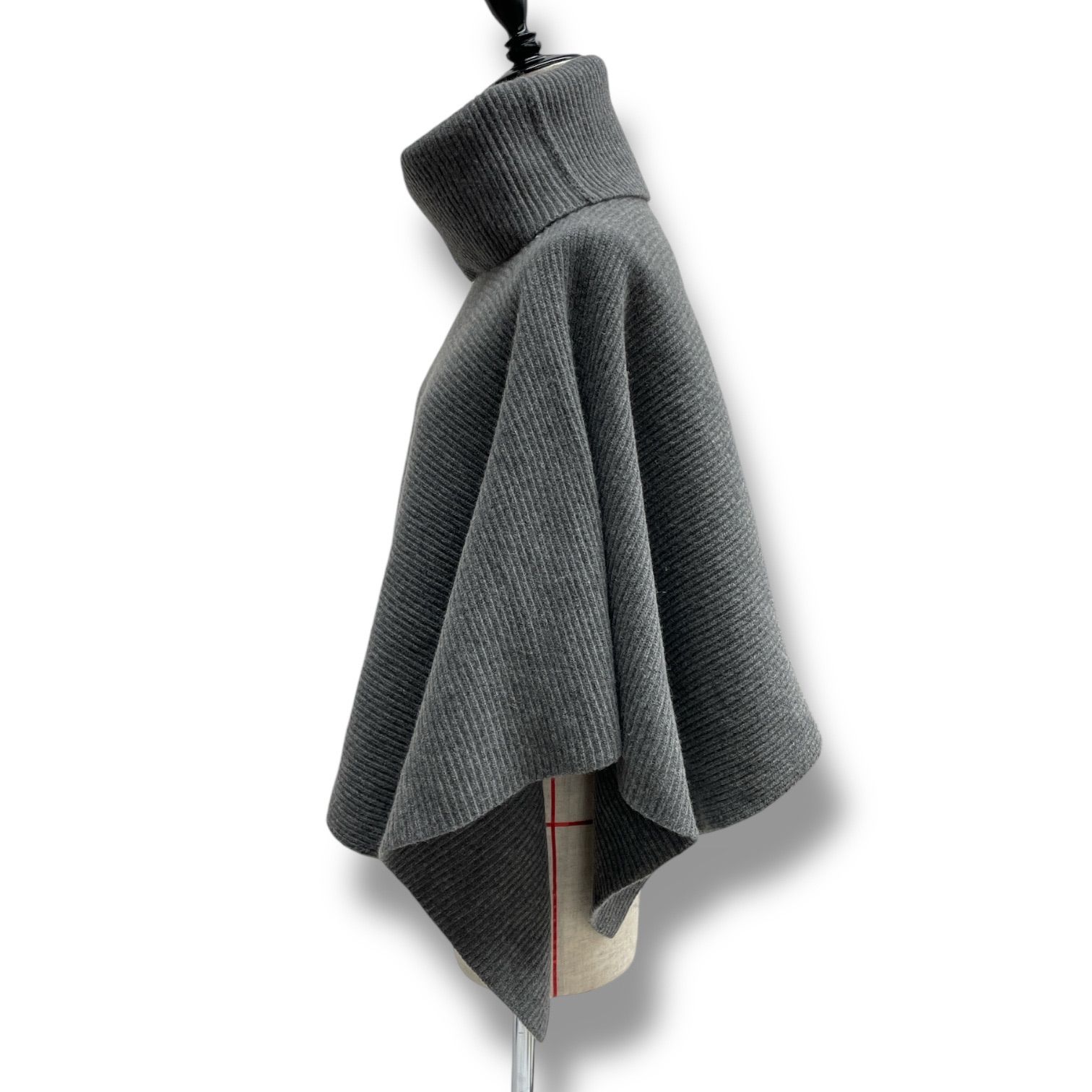 新品　DRAE AP STUDIO ポンチョ　ニット　カシミア　タートルネック DRAE BY BLOSSOM タートルネック ポンチョプルオーバー ニット