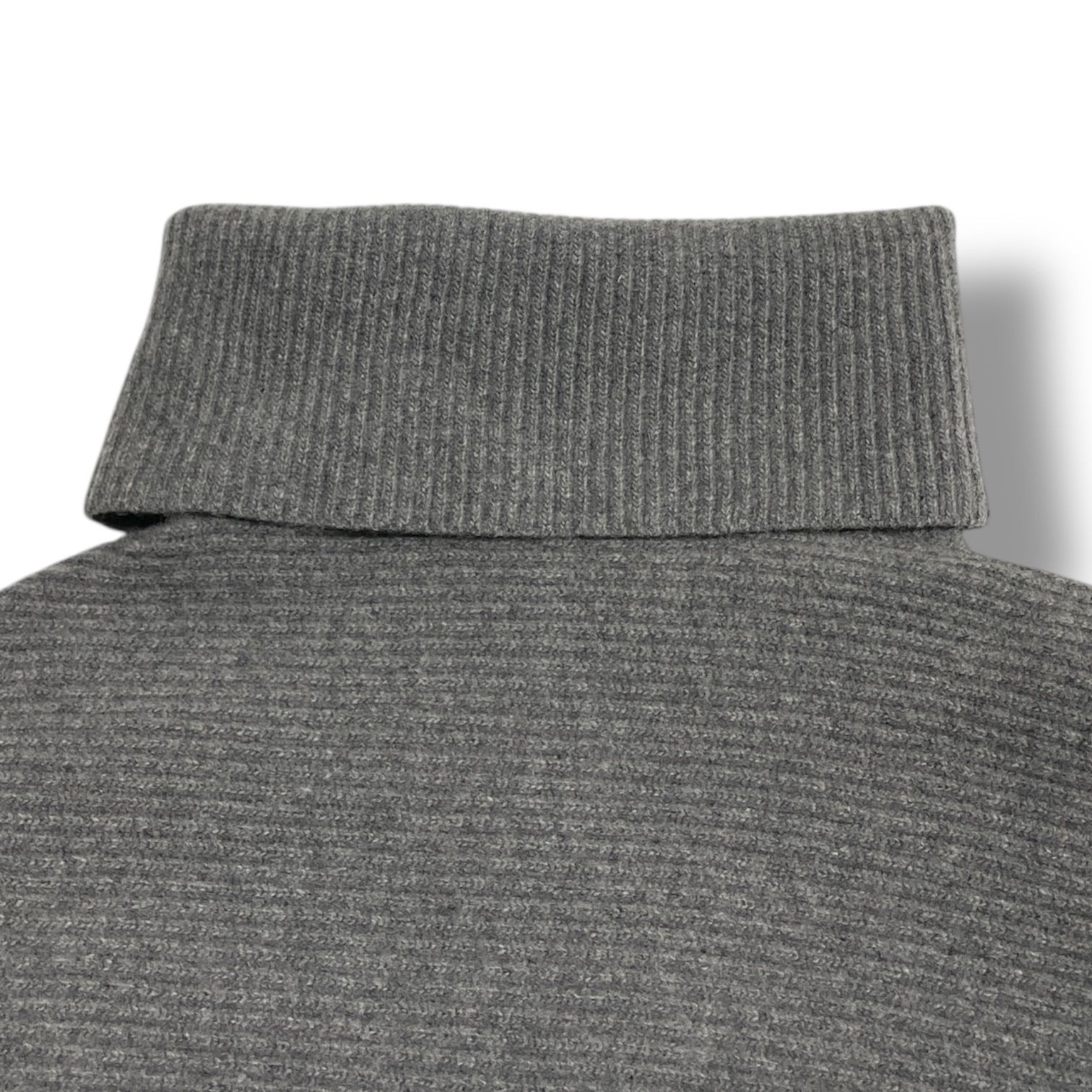 新品　DRAE AP STUDIO ポンチョ　ニット　カシミア　タートルネック DRAE BY BLOSSOM タートルネック ポンチョプルオーバー ニット