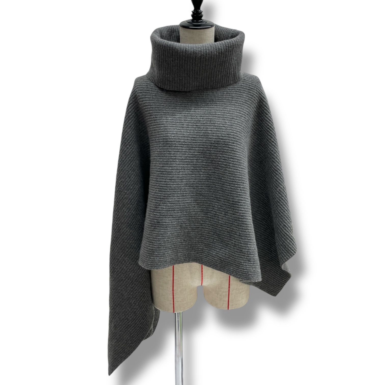 DRAE BY BLOSSOM タートルネック ポンチョプルオーバー ニット