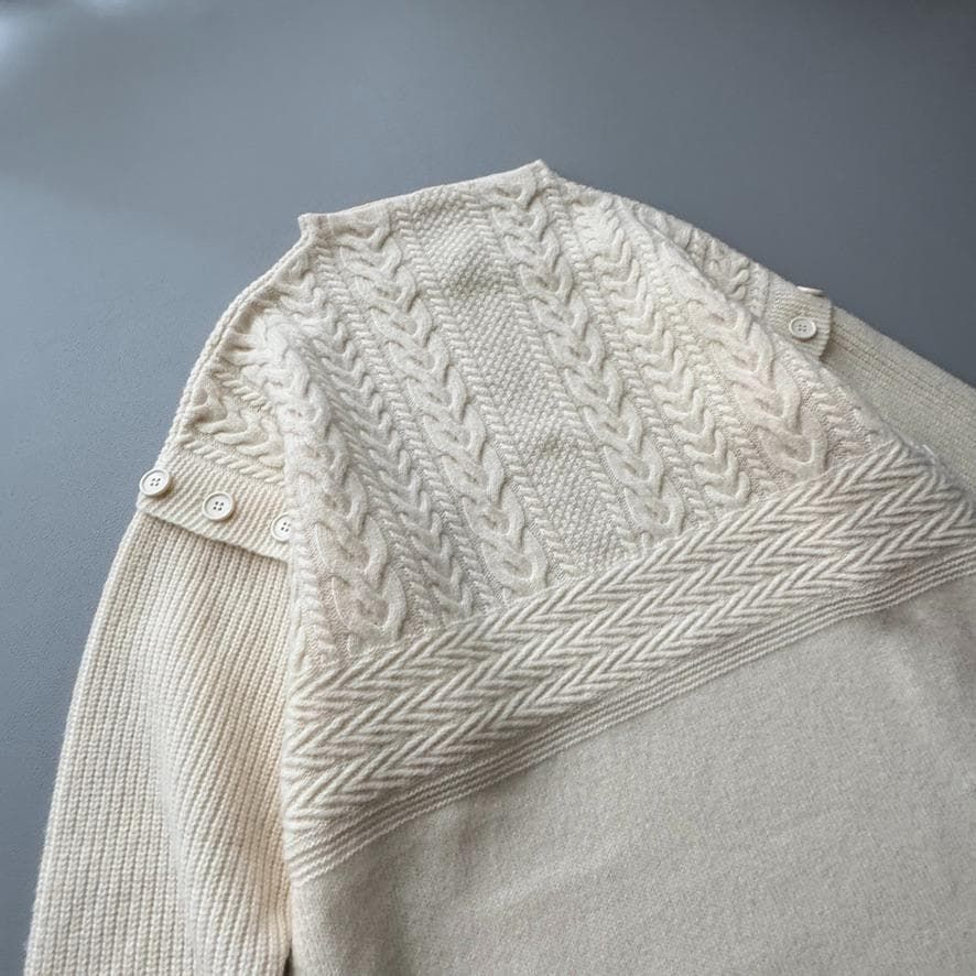 極美品　ZUCCa ズッカ ケーブル切替 ニットワンピース M 日本製 ウール 極美品 ショップ ZUCCa ズッカ ケーブル切替 ニットワンピース M 日本