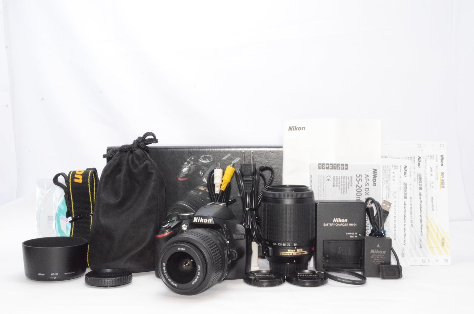 元箱、使用説明書付き良品】Nikon ニコン D3200 200mmダブルズーム