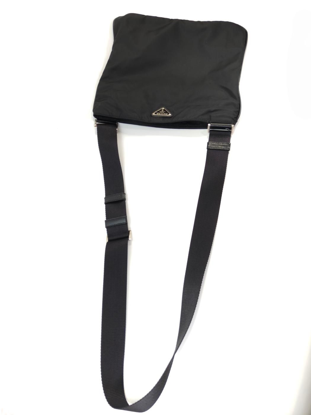 PRADA プラダ ナイロン ショルダーバッグ ブラック 管理番号：10739 PRADA プラダ ナイロン ショルダーバッグ ブラック 管理番号：10739