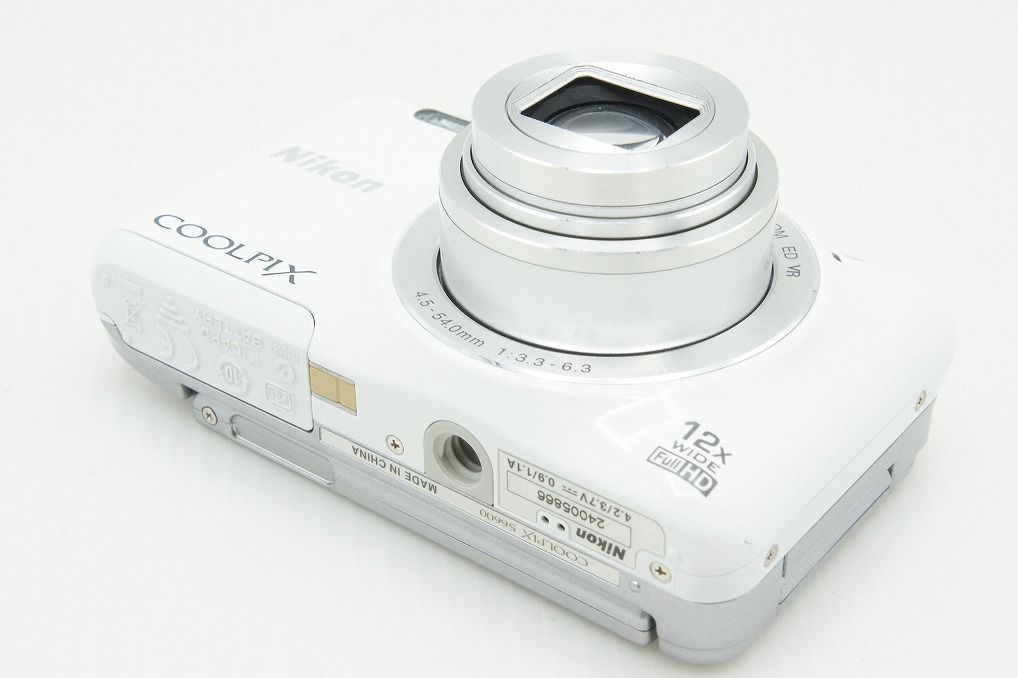 美品 Nikon ニコン COOLPIX S6600 ナチュラルホワイト コンパクト