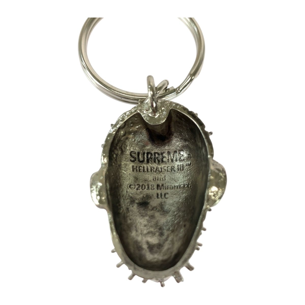 新品未使用 Supreme シュプリーム 18SS HELLRAISER KEYCHAIN シルバー