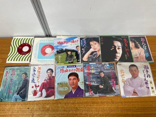 □01)【1点限り!】EPレコード まとめ売り約230枚大量セット/渡哲也