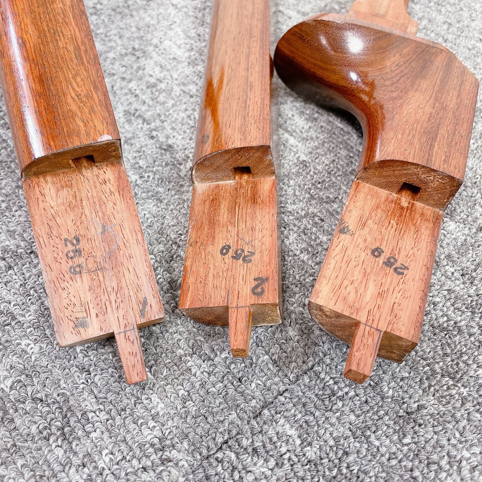 津軽三味線 花梨 平溝 丸打胴 東さわり 付属品 多数 和楽器 三味線