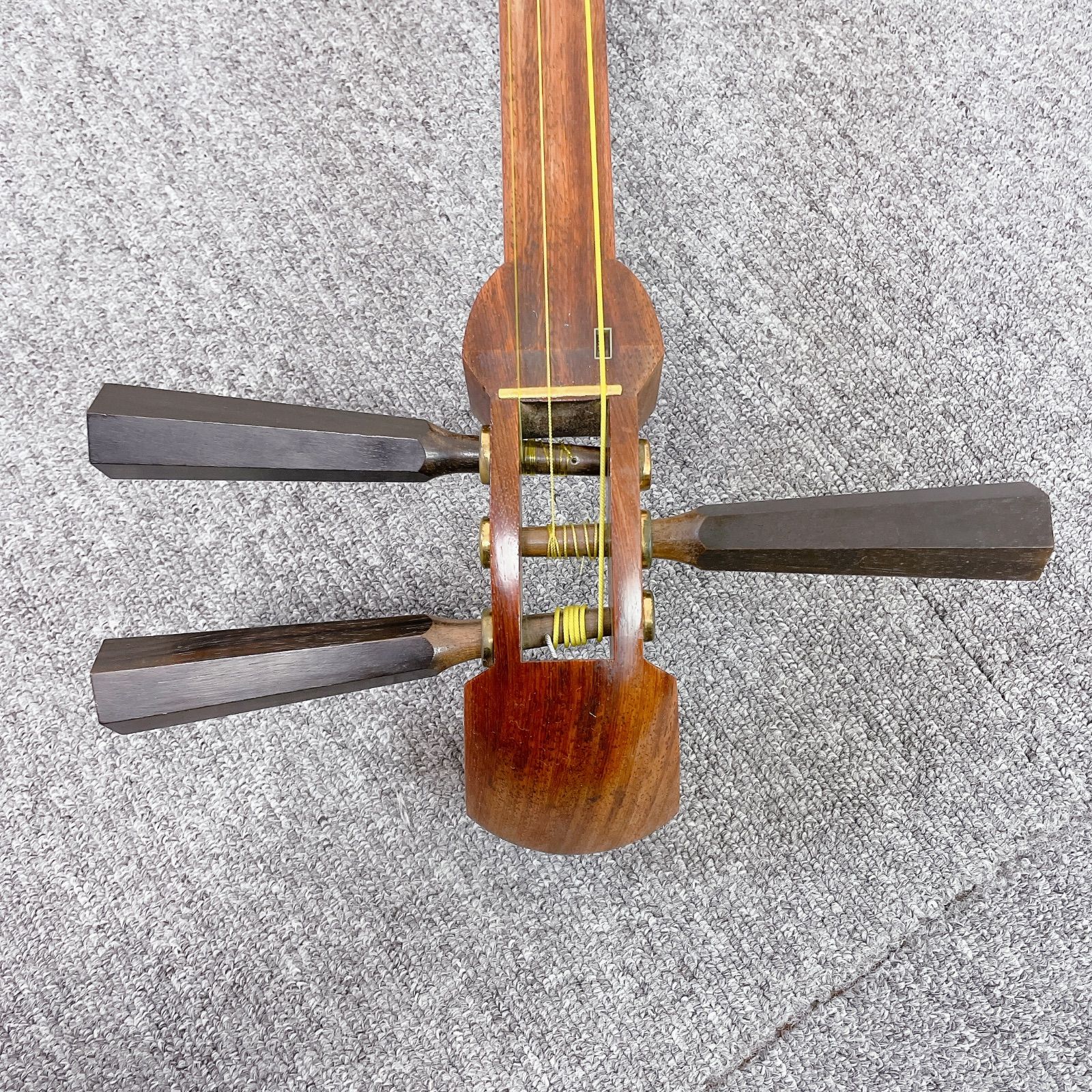 三味線　和楽器　付属品あり Amazon | 初心者向け 東さわり付き 津軽三味線 ST2 8点セット 日本和