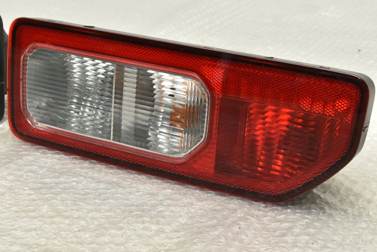 美品】スズキ JB64 ジムニー 純正 テールライト 左右 テールランプ