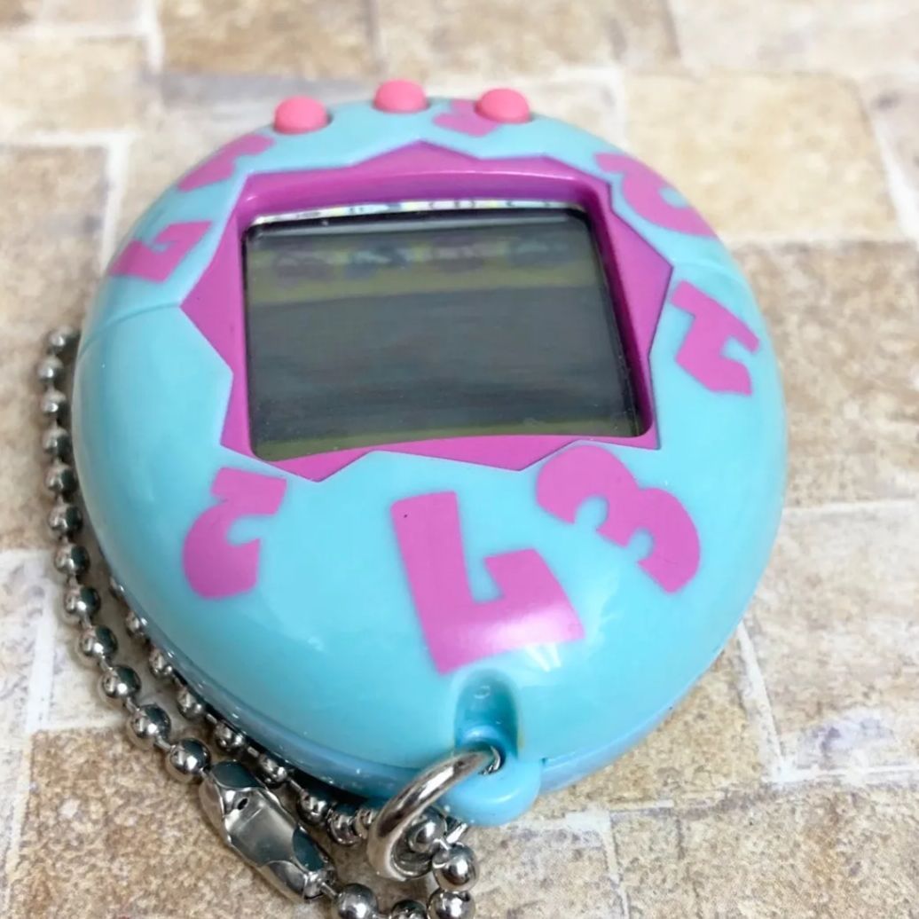 動作確認済】たまごっち 本体 数字 水色 ピンク レトロ 平成 当時もの