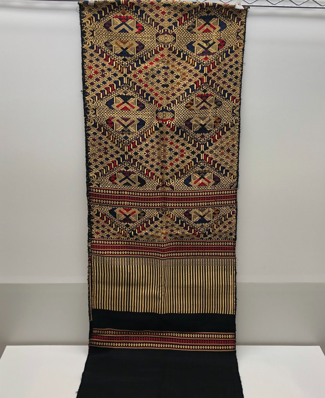 ラオス　シルク織物　手織　タペストリー fig-33.jpg