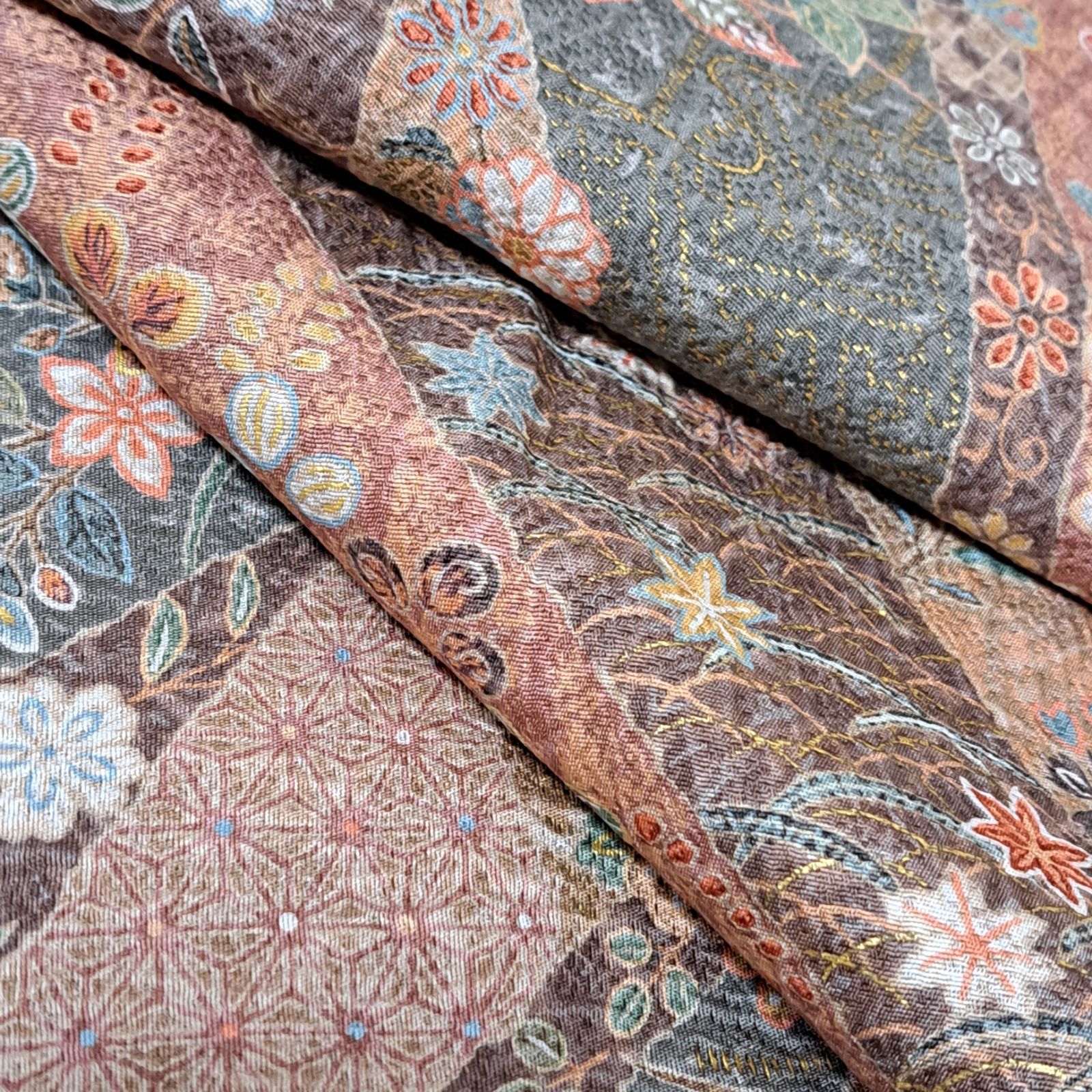 小紋】裄67 身丈164.5 袖48 正絹 袷 くすみカラー・切嵌め柄の小紋 や