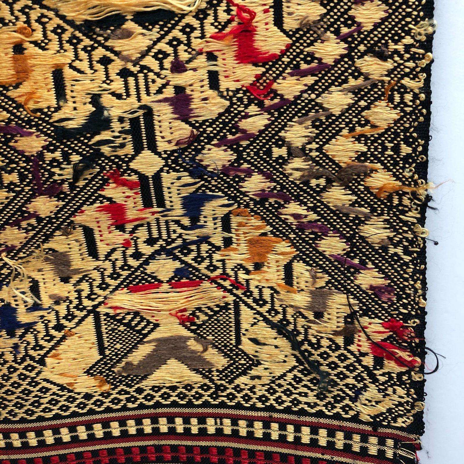 ラオス 手織り 布 シルク 絹 刺繍 ストール ショール タペストリー