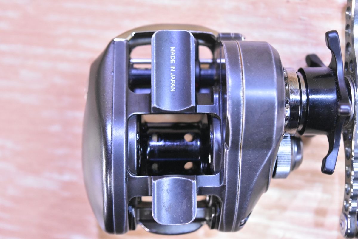 デプス ダイワ ZDV 100HL ベイトリール deps DAIWA バスフィッシング