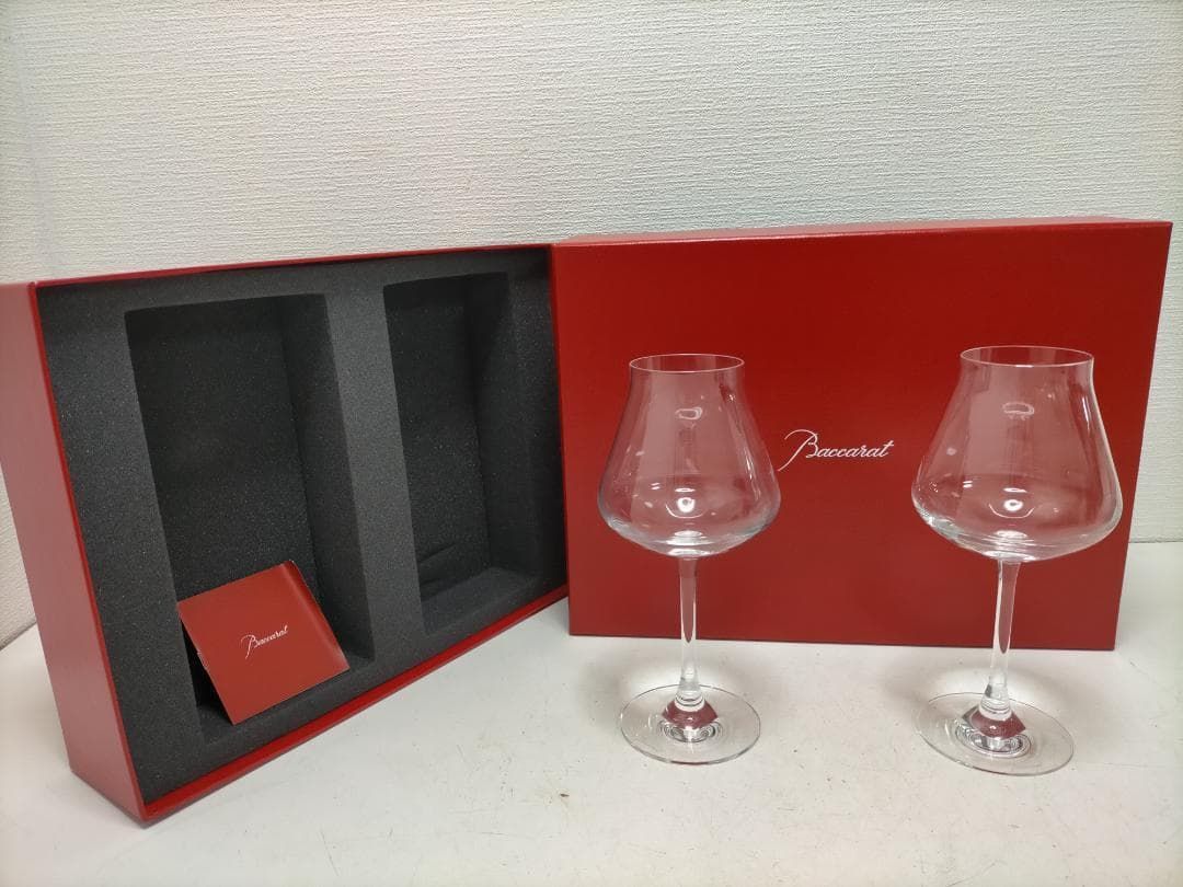 送料無料】高級クリスタル製のBaccaratワイングラス2個セット
