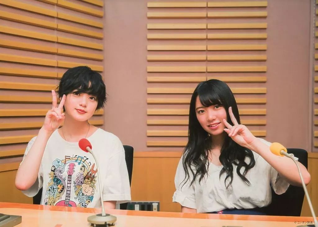 中古】生写真(乃木坂46) 平手友梨奈・米谷奈々未/横型・座り・ピース