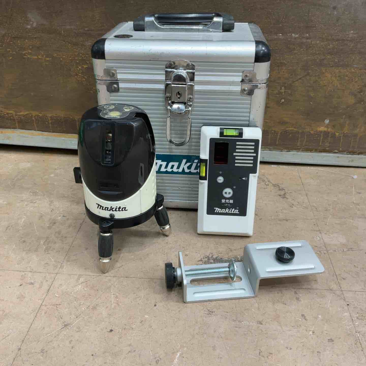 マキタ レーザー墨出し器 マキタ makita レーザー墨出し器 SK22PH 草加 