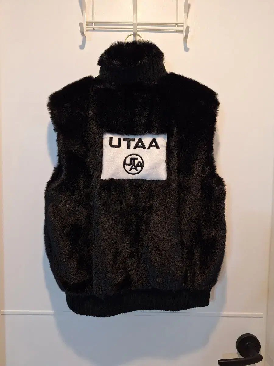 ゴルフ UTAA レディース アウター ファー ジャケット ベスト◇ホワイト ゴルフ レディース UTAA ユタ ジャケット ファー ベスト（ホワイト）