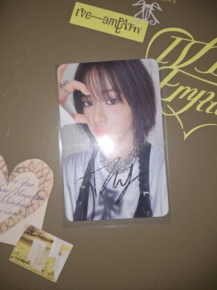 IVE ユジン サイン入りトレカ アルバムトレカ 人気メンバー 公式グッズ