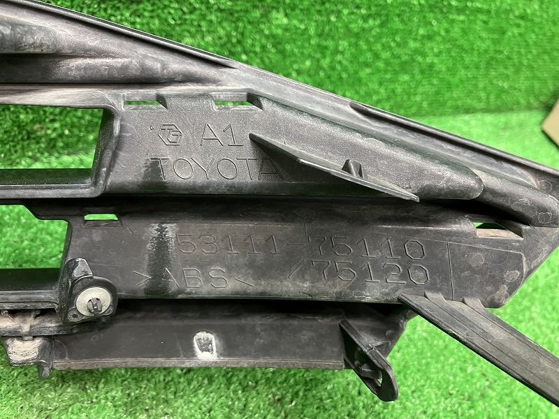 AZK10後期サイ SAI 純正ラジエーターグリル フロント