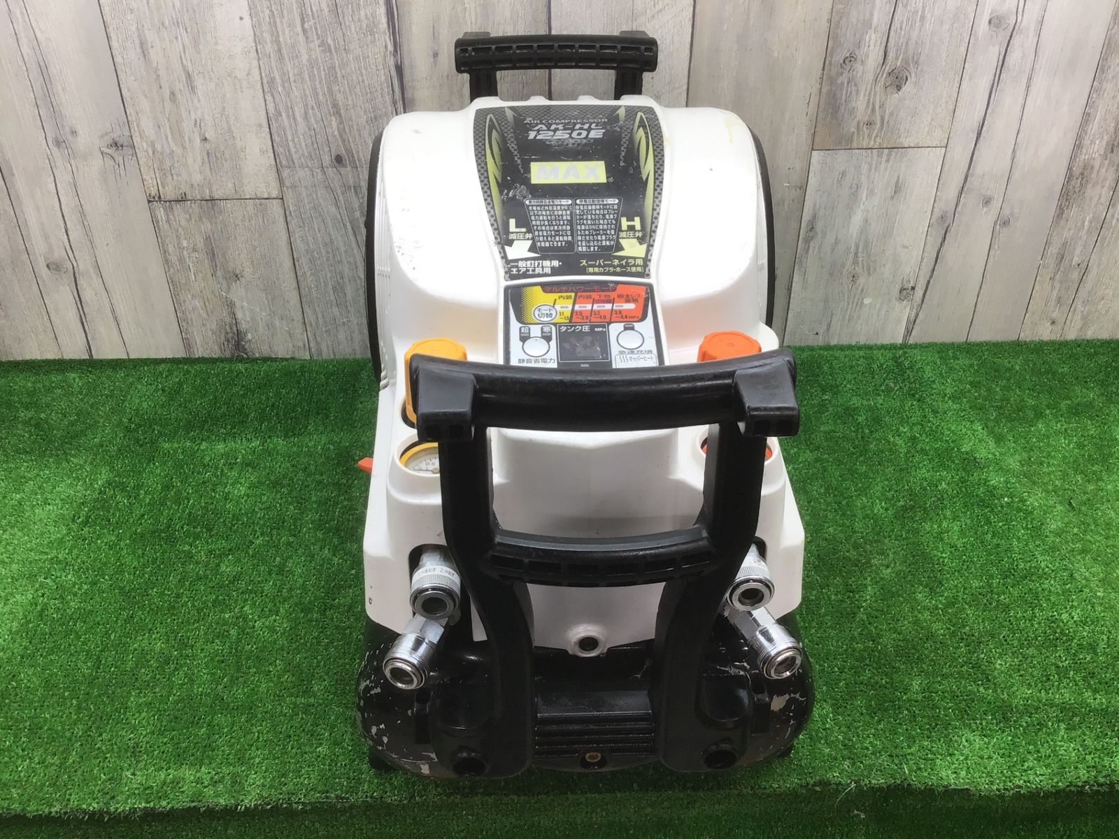 送料無料！【中古動作品】□マックス(MAX) エアコンプレッサー AK 