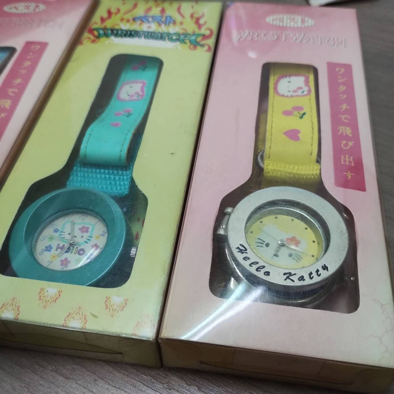 【希少】ハローキテイ　腕時計　金　銀　平成レトロ ハローキティ50周年♡SEIKOからアニバーサリーウォッチが数量限定で