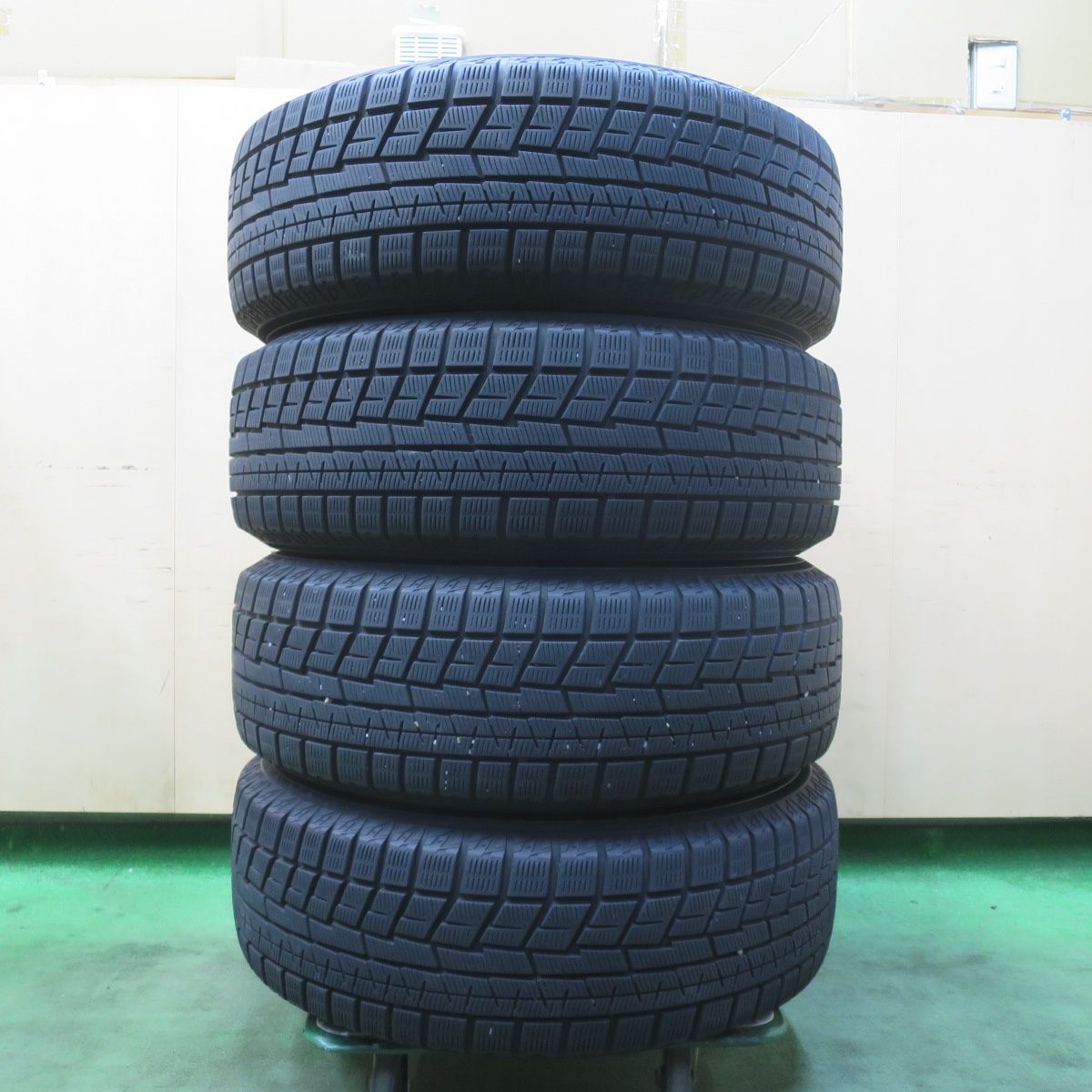 バリ溝！22年！キレイ！9分☆スタッドレス 215/65R16 ヨコハマ アイス 