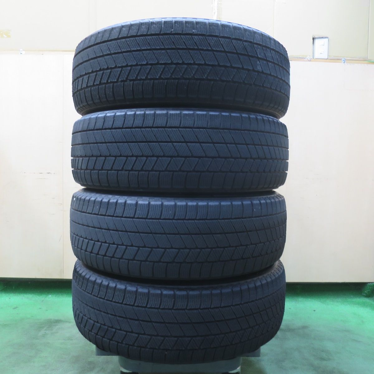 ブリザック215/60R17スタッドレスタイヤ ホイールセット　エルグランドなど 4本価格！21年☆日産 E51 エルグランド 純正 215/60R17 スタッドレス