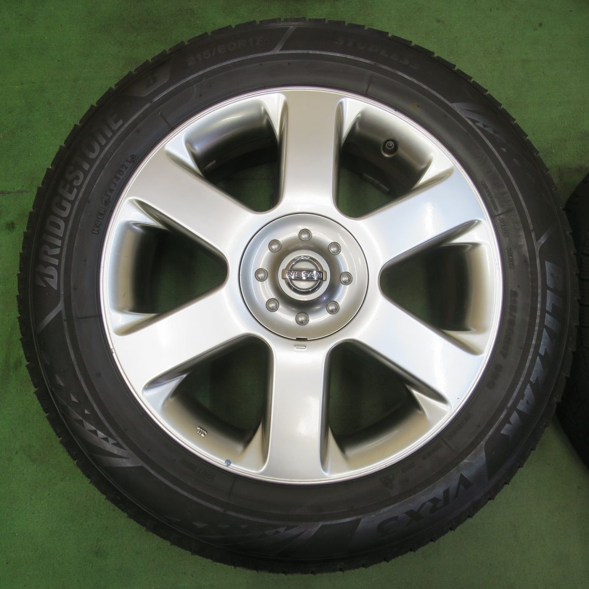 4本価格！21年☆日産 E51 エルグランド 純正 215/60R17 スタッドレス