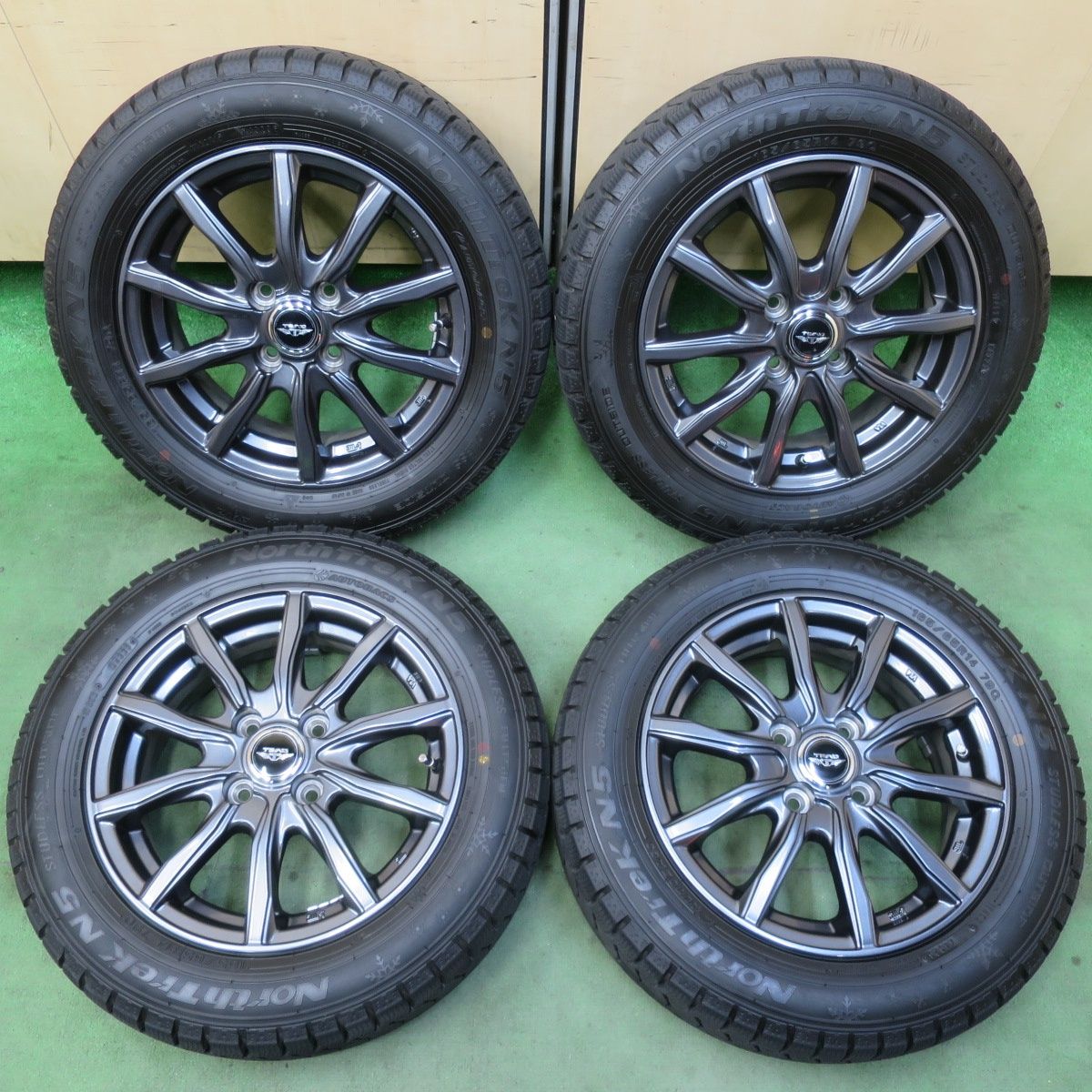 バリ溝！23年！キレイ！ほぼ10分☆スタッドレス 165/65R14
