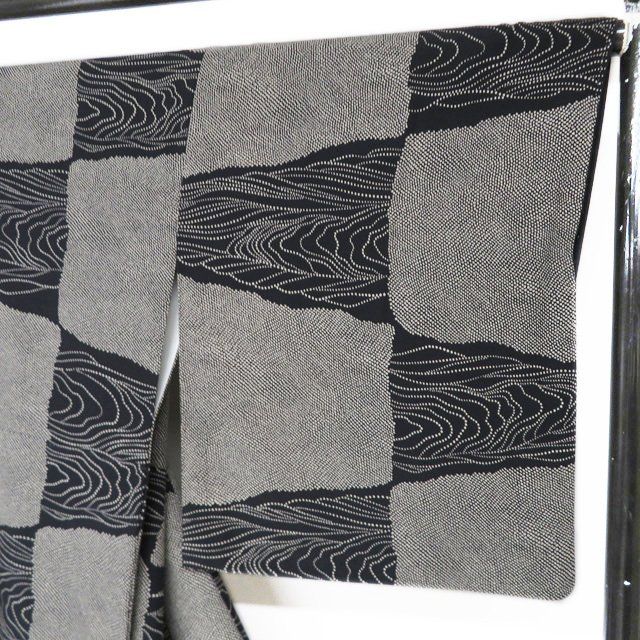 特選 小紋 着物 中古 正絹 袷 カジュアル 池田重子 落款 変わり市松