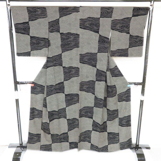 特選 小紋 着物 中古 正絹 袷 カジュアル 池田重子 落款 変わり市松