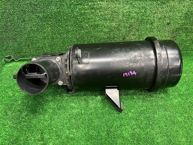 NV350キャラバン VW6E26 エアクリーナー ロング低床DX 4WD 6人 16500-3XN0E QM1