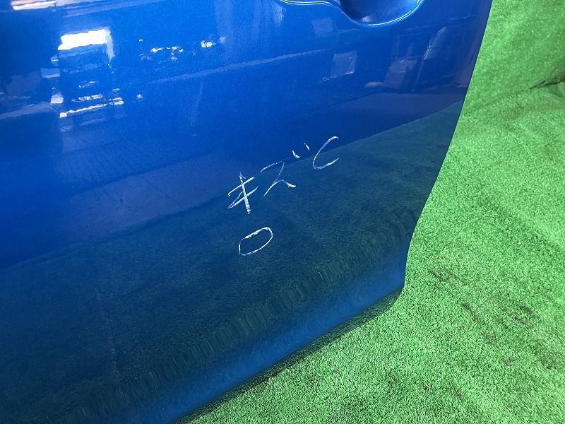アクア NHP10 左フロントドア S アサヒ M2H3 67002-52540 8T7 - メルカリ
