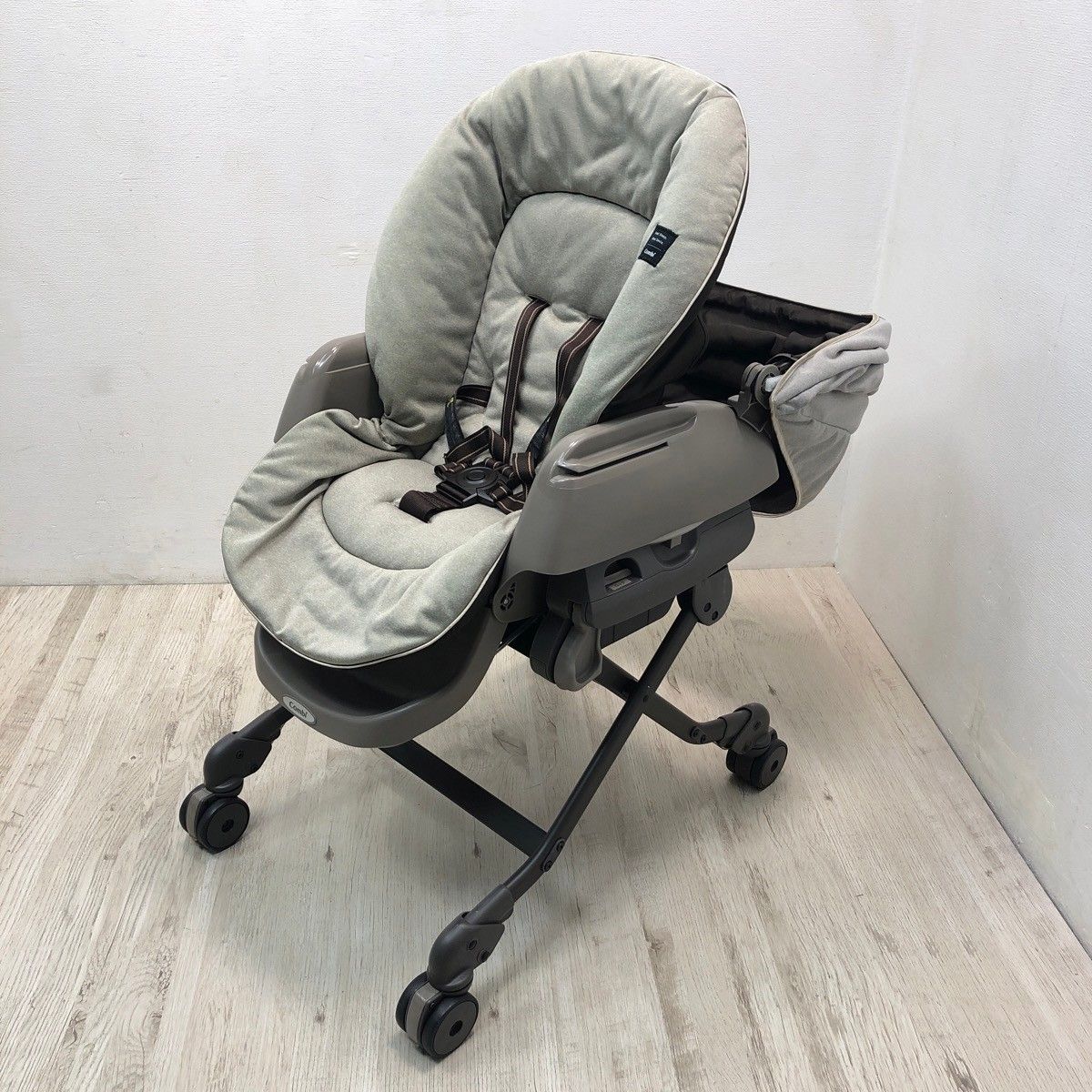 Combi コンビ ネムリラAT BEDi スウィングベッド＆チェア AUTO SWING