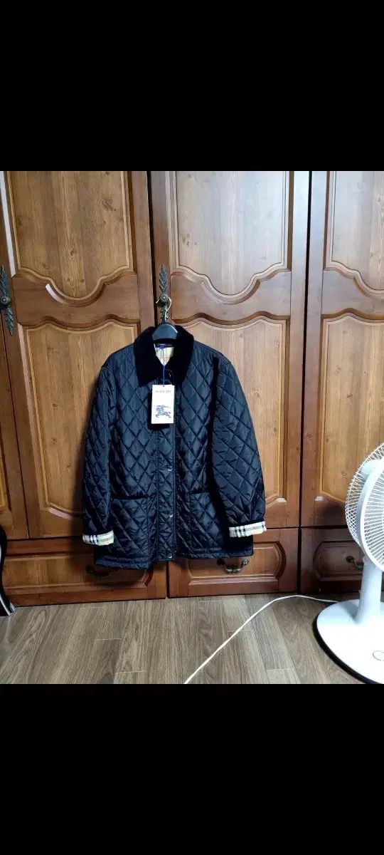バーバリー ブラック キルティング ジャケット 新品 タグ L77 77半