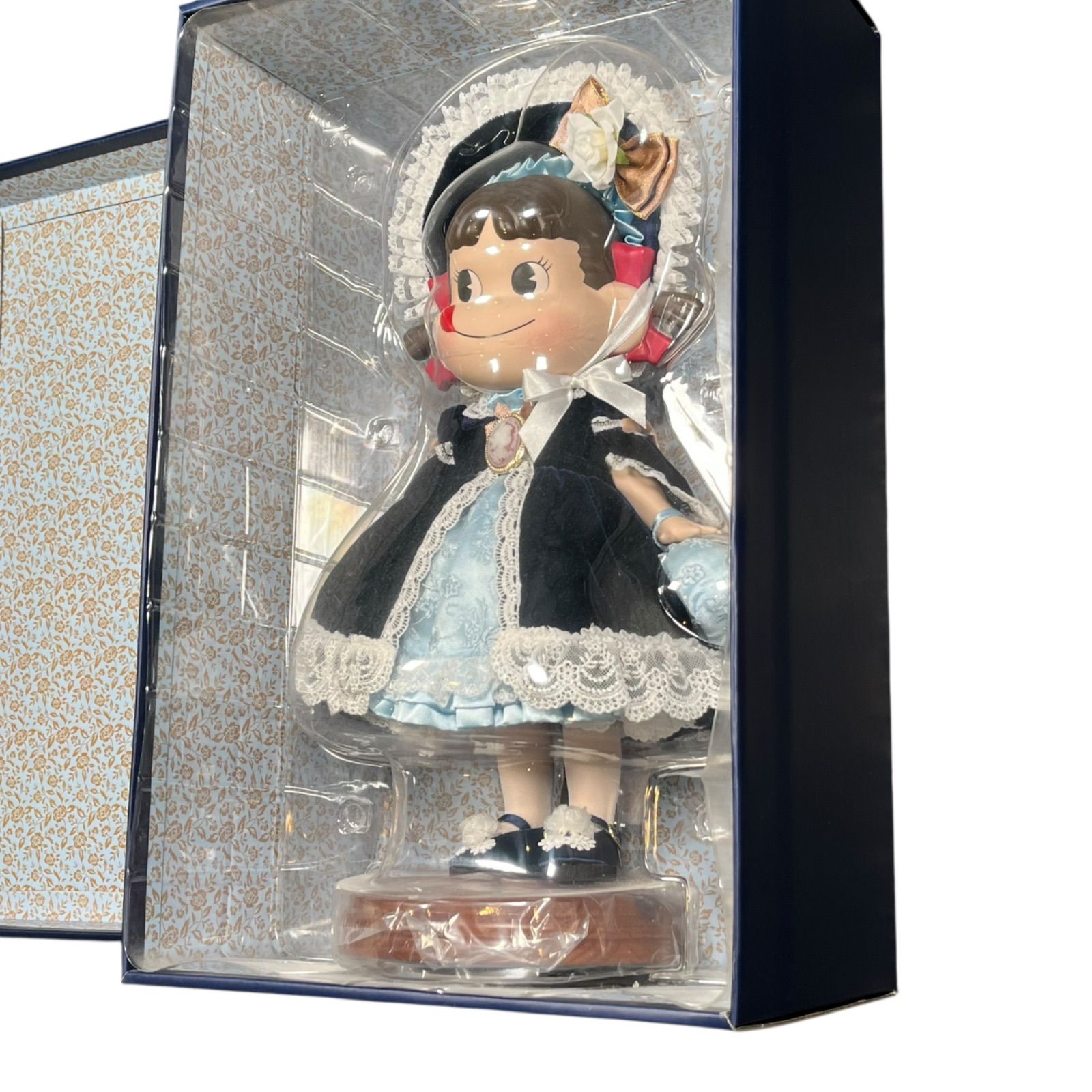 管2512-84】不二家 60周年 記念 ペコちゃん 人形／グッズドール