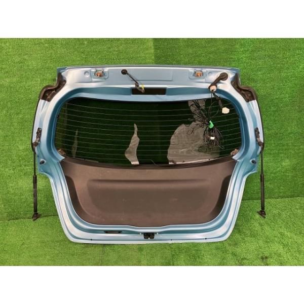 ヴィッツ NSP135 バックドア・リアゲート F 4WD ニホンイタ M31Q8 