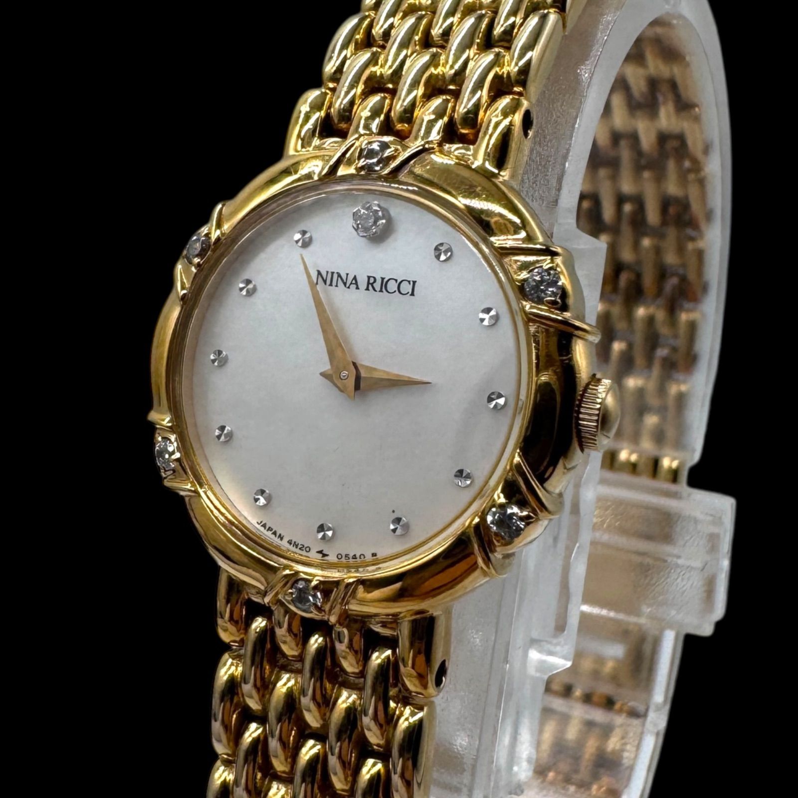 美品 新品電池 ニナリッチ ダイヤ シェル ゴールド レディース 腕時計 ドレス 新品電池稼働 良品 NINA RICCI ニナリッチ シェル文字盤 石付き
