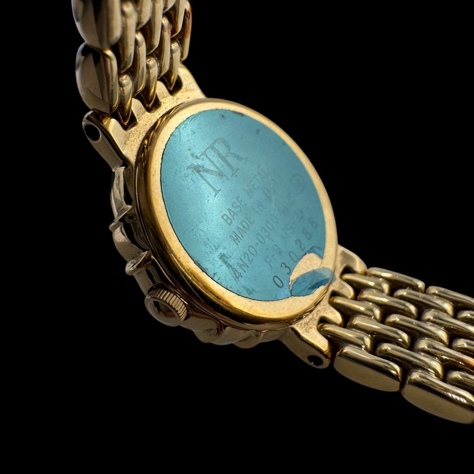 新品電池稼働 良品 NINA RICCI ニナリッチ シェル文字盤 石付き