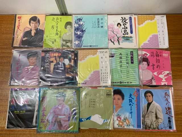 △01)【1点限り!】演歌・歌謡曲などのEPレコード まとめ売り約125点