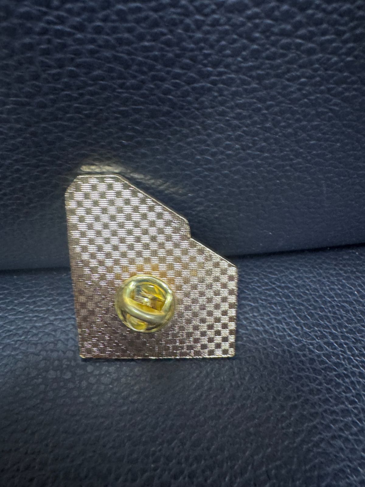 リンバスカンパニー ハムハムパンパン ピンバッジ ムルソー - メルカリ