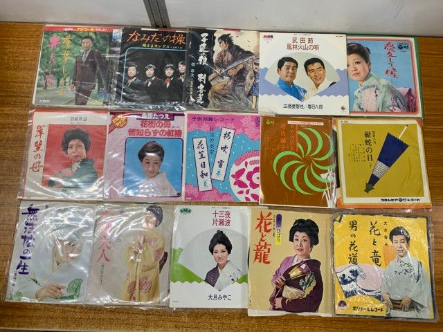 △01)【1点限り!】演歌・歌謡曲などEPレコード まとめ売り約125点大量