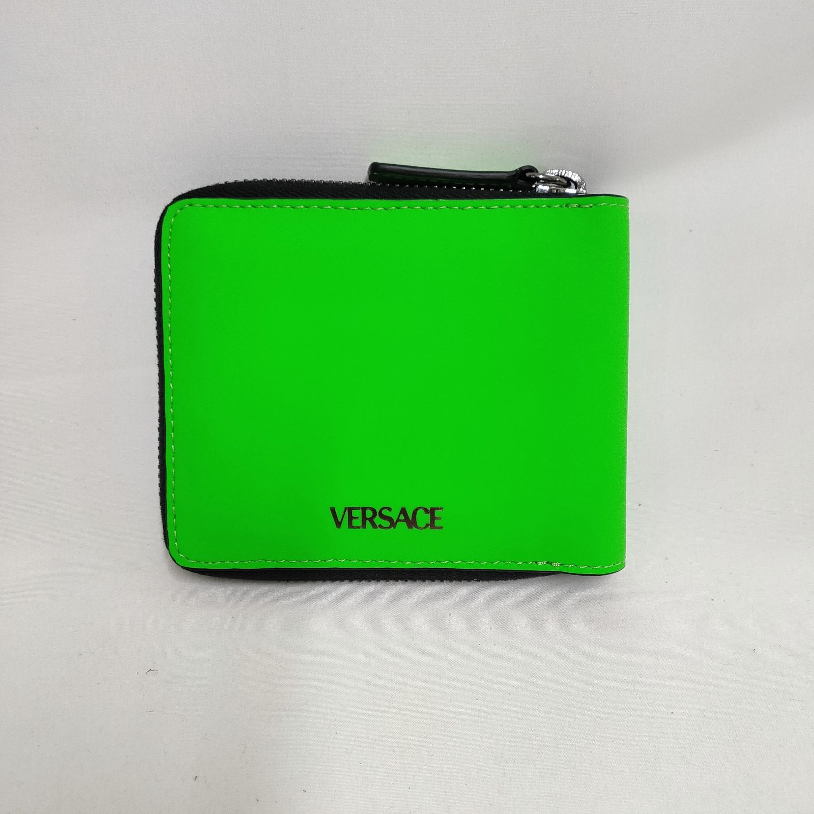 VERSACE グリーン 二つ折り財布 VERSACE（ヴェルサーチェ） 送料無料 ヴェルサーチ メデューサ 2つ折り