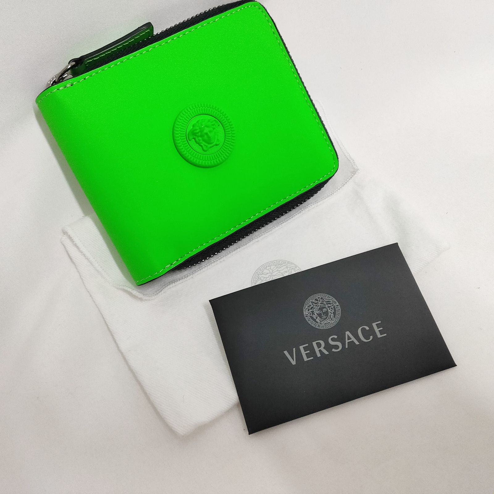 新品 未使用 ヴェルサーチェ ジップアラウンドウォレット 折財布