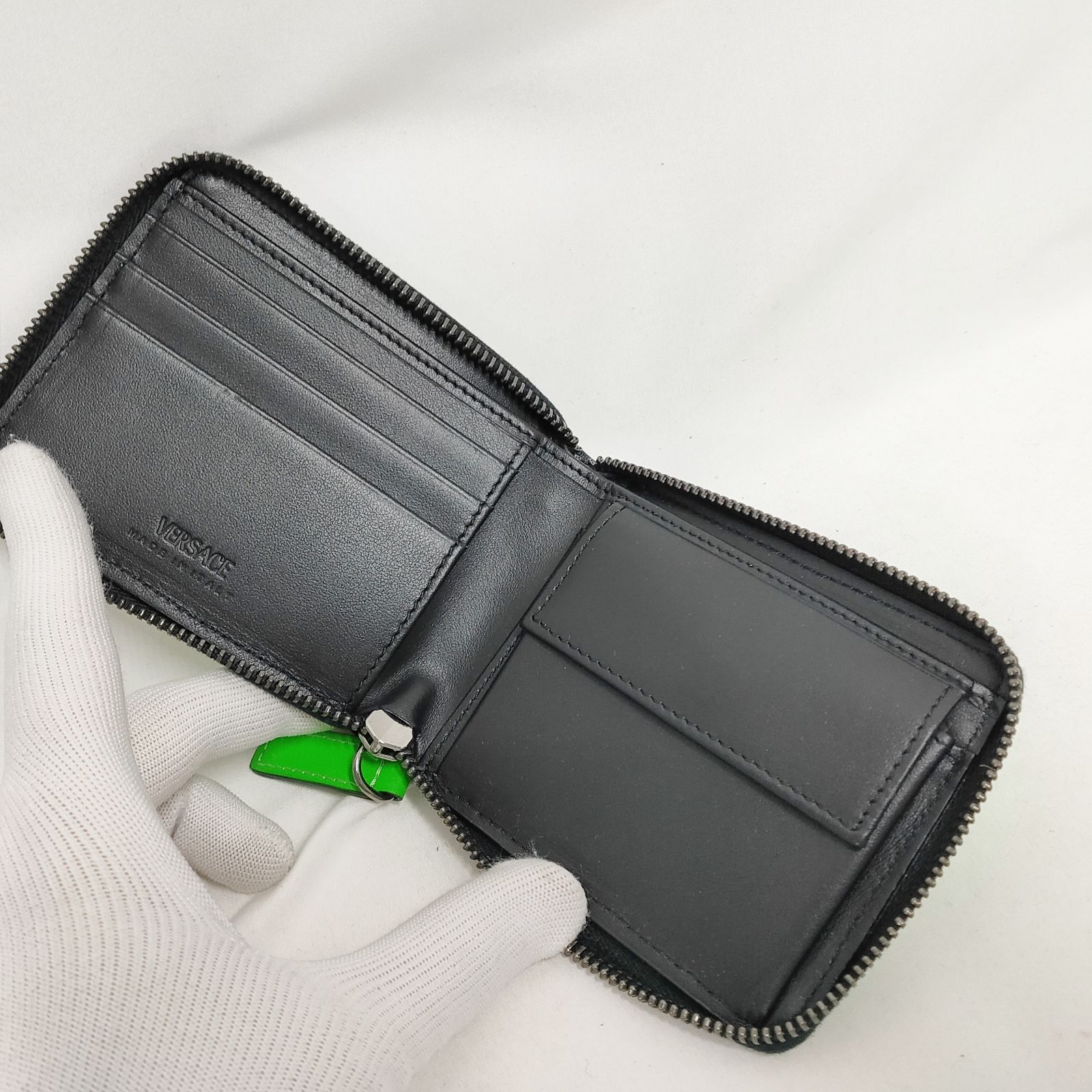 新品 未使用 ヴェルサーチェ ジップアラウンドウォレット 折財布