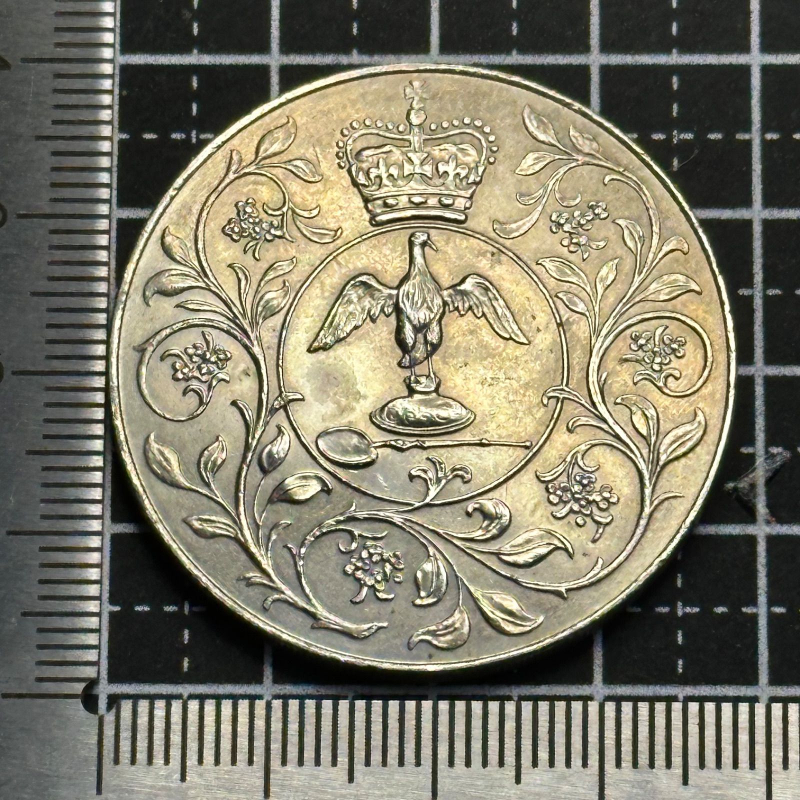 【激レア】1977 イギリス エリザベス ジュビリー 記念 大型 銀 メダル 超激レア】1977 イギリス エリザベス ジュビリー 大型 57.3 銀メダル