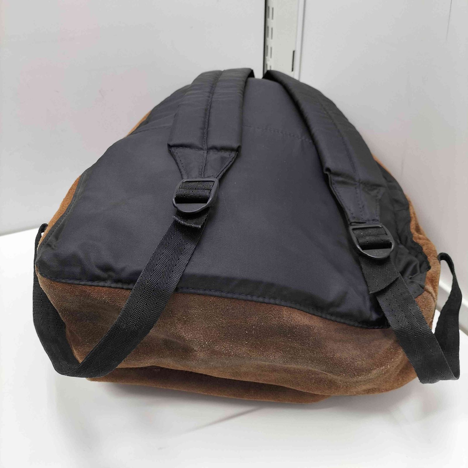 イーストパック EASTPAK USA製 スエード バックパック メンズ 表記無